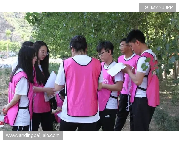 8个人玩的游戏真人版让你体验最刺激的团队合作乐趣